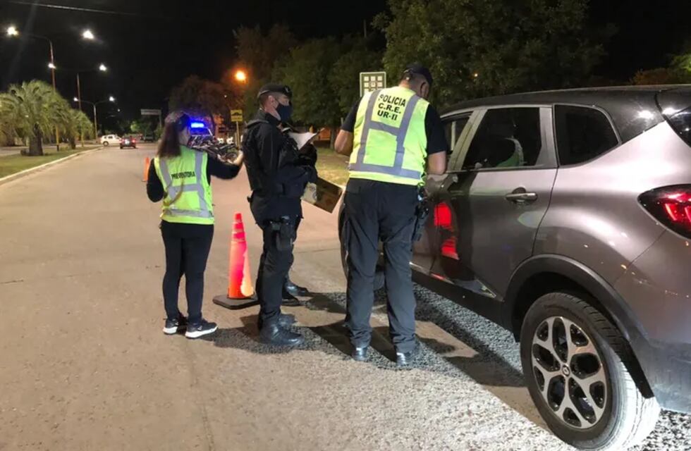 Joven de La Plata atropelló a un inspector para evitar un control vial