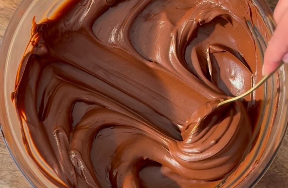 Cómo hacer la mejor crema bariloche: la receta definitiva para rellenar postres