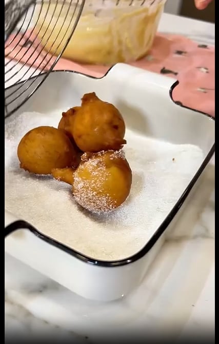 Cómo hacer los buñuelos caseros de banana de Jimena Monteverde: la receta perfecta para reutilizar las bananas maduras