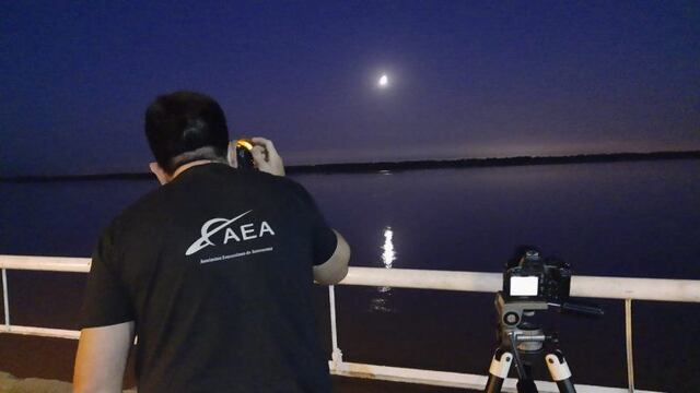 El eclipse lunar pudo verse desde Paraná.