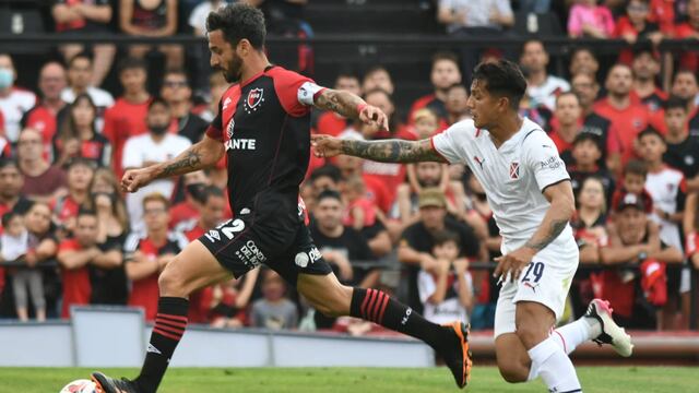 Newell's e Independiente se fueron al descanso igualando sin goles.