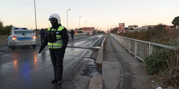 Más de 40 salteños patinaron con sus motos en un puente congelado