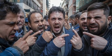 Leo, el signo del orgullo, reacciona con incomodidad y enojo ante las correcciones hechas en público.