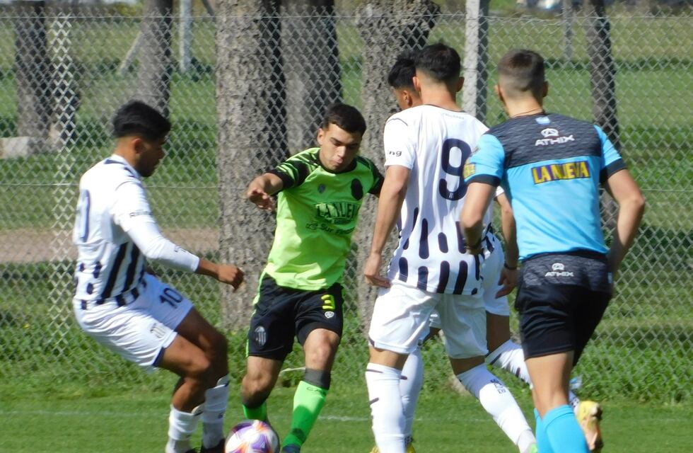 Video: Talleres goleó en reserva a Barracas Central con tres goles de uno de los refuerzos
