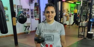 Micaela "La Princesita" Luján entrena en Rosario (Santa Fe) para hacer la primera defensa del título Mundial.
