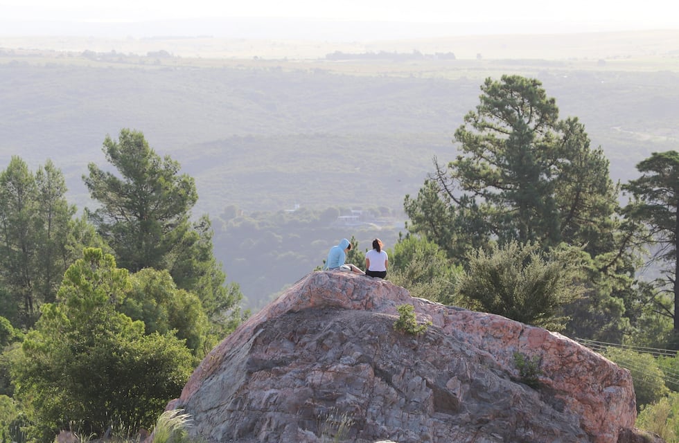 Punilla, encantos del otoño: el “Camino del Dragón” en La Falda con vistas panorámicas de fácil acceso