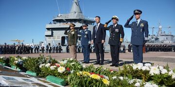 Ceremonia central en homenaje al crucero ARA “General Belgrano”. Estuvo presidido por el Ministro de Defensa, Luis Petri. (Foto: Gaceta Marinera).
