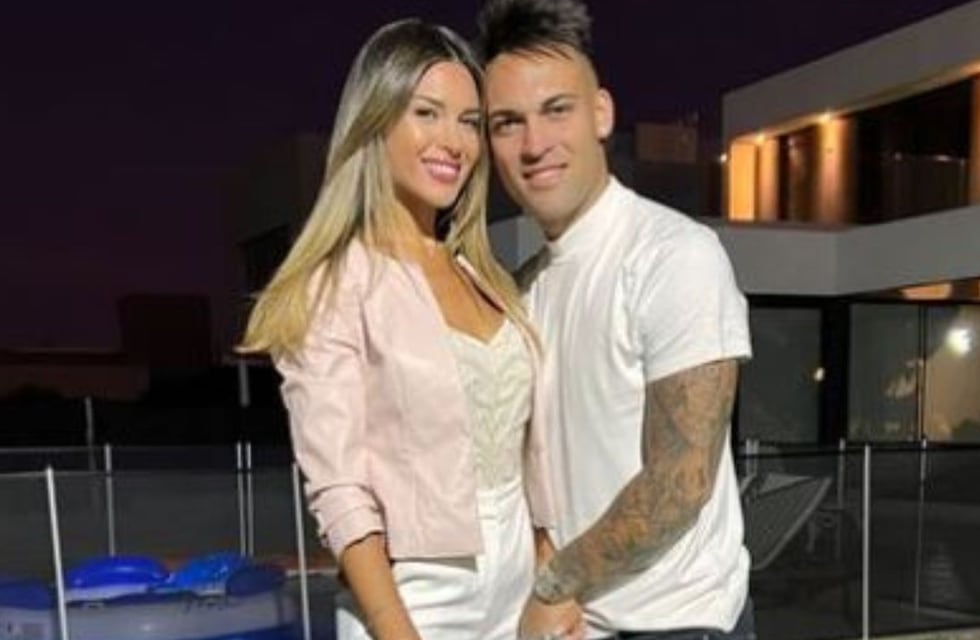 El look navideño de Agustina Gandolfo: qué prenda le salvó la Nochebuena