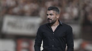 Javier Gandolfi, entrenador de Talleres, y la expectativa por la contratación de una joven promesa del fútbol colombiano.