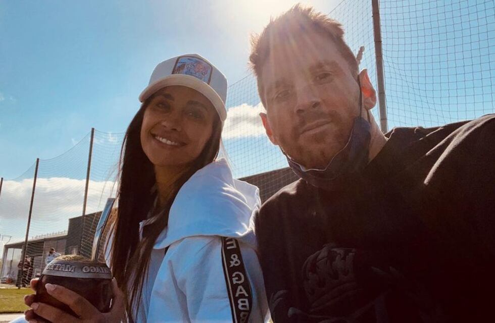 Antonela Roccuzzo compartió selfie con Lionel Messi para curar la “extrañitis”