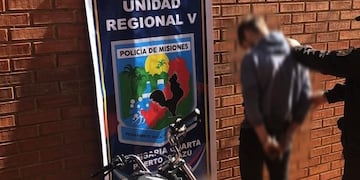 Detención del joven que conducía la moto robada