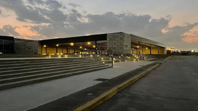 Nuevo centro comercial.