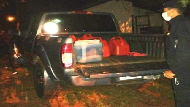 Secuestran más de 100 litros de combustible transportados ilegalmente en Puerto Libertad.