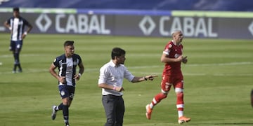 El Talleres de Medina comienza ganando muchos partidos... le cuesta cerrarlos (Ramiro Pereyra)