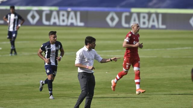El Talleres de Medina comienza ganando muchos partidos... le cuesta cerrarlos (Ramiro Pereyra)