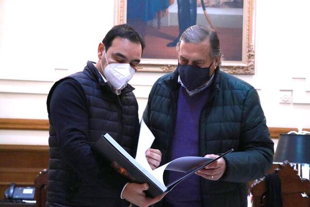 Valdés y Rozas durante el encuentro de este jueves por la mañana. Política y estrategia para las Primarias fueron los temas.