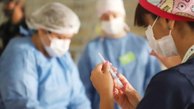 Vacunación contra el coronavirus: empieza la inscripción para el personal educativo en todo el país