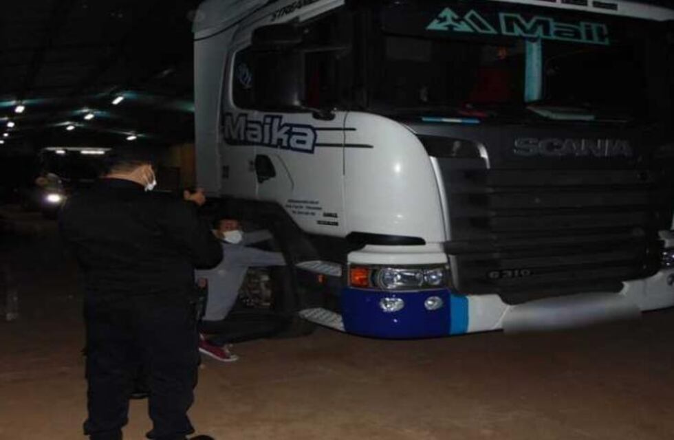 Hallan en Montecarlo un camión sustraído en Buenos Aires