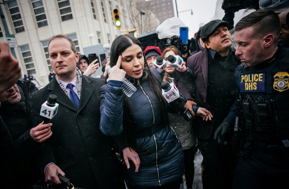 Emma Coronel: difundieron su primera foto arrestada en Estados Unidos