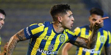 Gastón Ávila volvería a la defensa de Rosario Central luego de tres partidos. (@RosarioCentral)