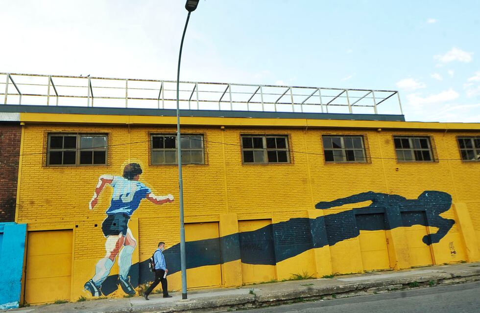Homenaje a Maradona: “Resucitá, qué te cuesta”