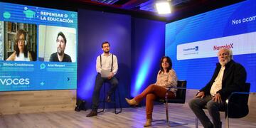 EL PANEL. Participaron Silvina Casablancas, Ariel Merpert (ambos en forma remota), María Eugenia Scocco y Gregorio Germán. Moderó el periodista Juan Pablo Carranza, de La Voz. (Nicolás Bravo / La Voz)