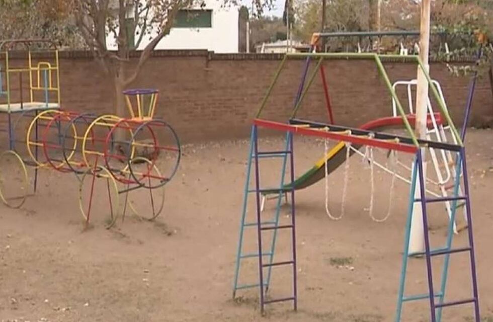 Con un desolador cartel, los niños de un jardín de infantes de Córdoba suplican que no les roben más