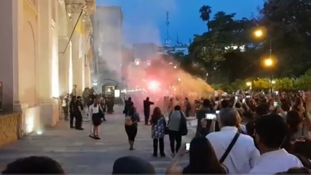 Momentos de tensión se vivieron durante la manifestación por el Día de la Mujer en Salta.