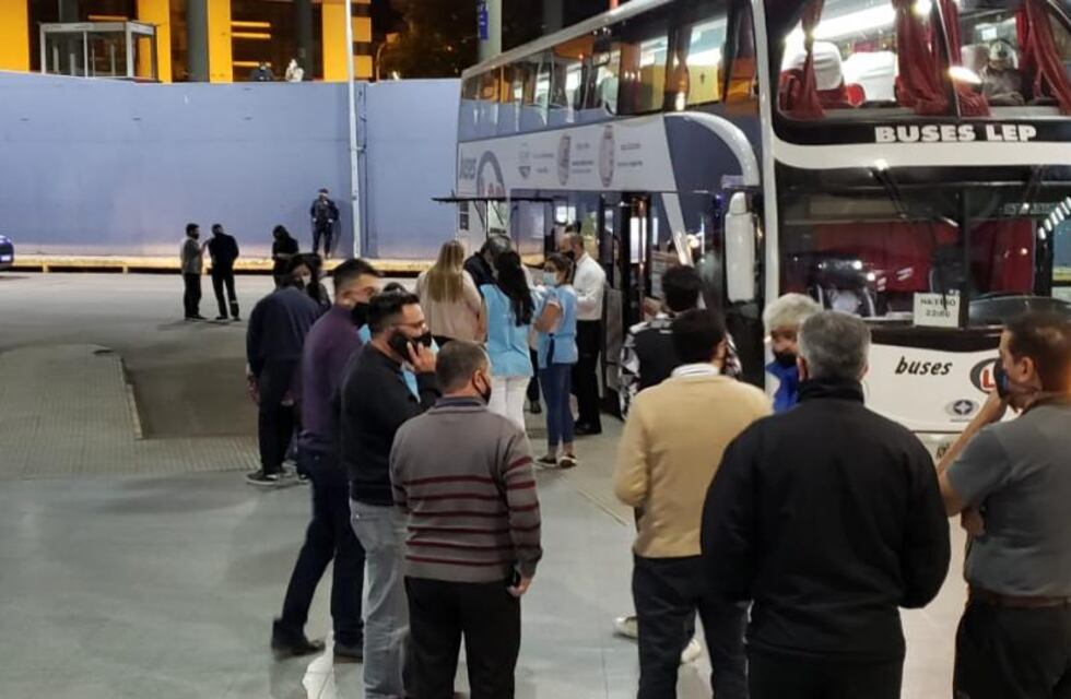 Transportistas privados de Córdoba piden volver a trabajar o asistencia del estado