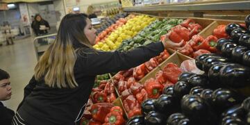 Los alimentos subieron más de un 40% en lo que va del año. Foto: Pedro Castillo / LaVoz.