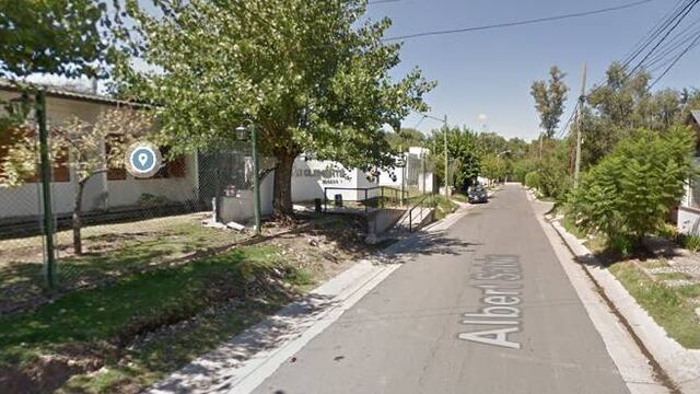 Se incendió un geriátrico en Argüello (captura Street View).