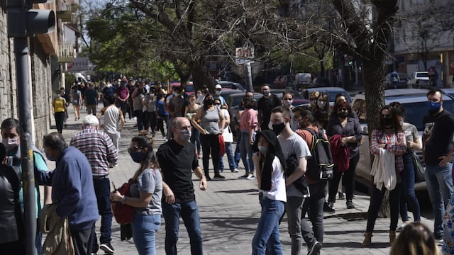 Dos precandidatos cordobeses solicitaron la extensión del horario de cierre pero la Cámara Electoral provincial negó la solicitud.