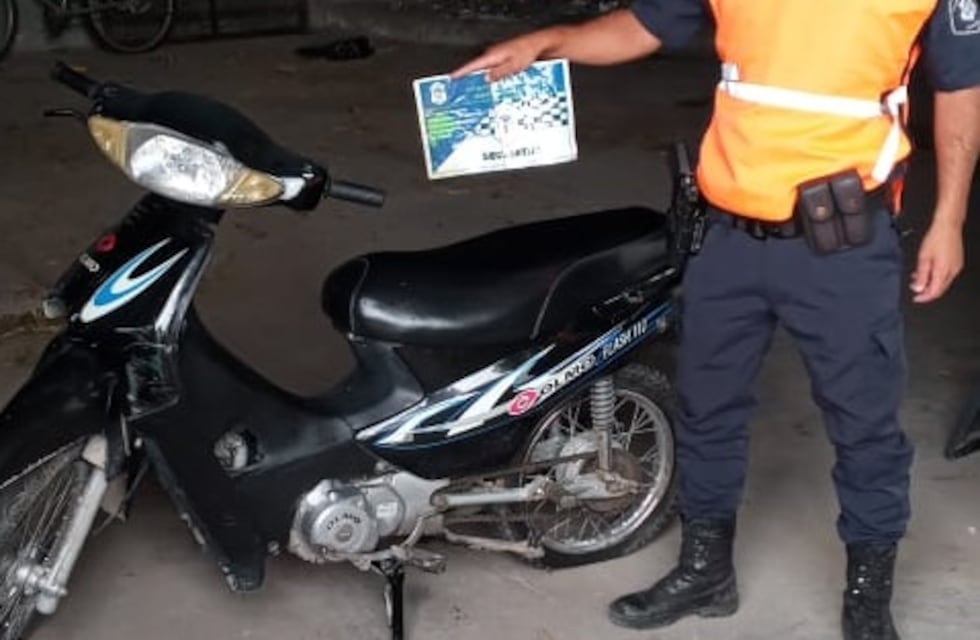 Se accidentaron en la Ruta 3 y ocultaron la motocicleta en la que circulaban