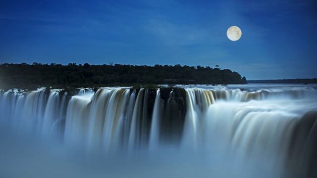 Las reservas se realizan desde la página de Iguazú Argentina.