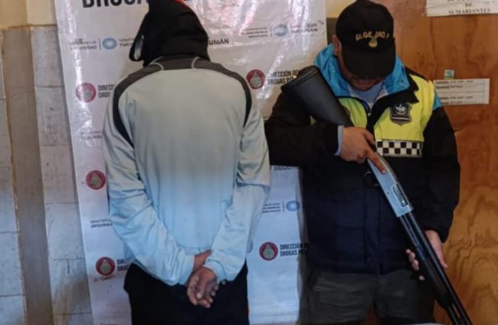 Aprehenden a un hombre con 29 dosis de cocaína tras herir a un agente