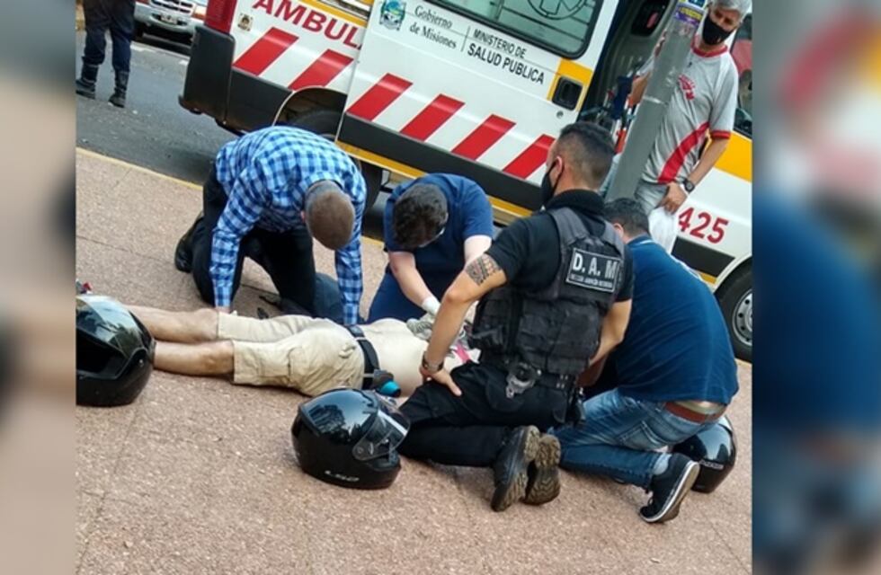 En pleno centro de Posadas, un hombre se desvaneció y falleció al llegar al Hospital
