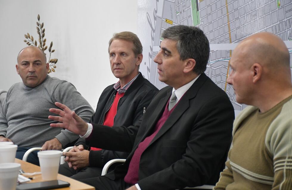 Carlos Vottero estuvo junto con el Consejo Ejecutivo de Seguridad de Sunchales