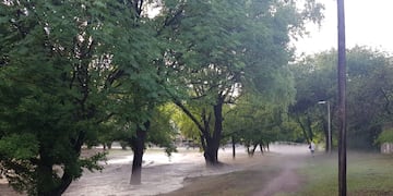 Desborde del arroyo La Mesada