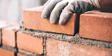 Una mujer villamercedina estaba construyendo su casa, le robaron todo y ahora pide ayuda de la comunidad para terminarla