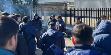 Tensión tras el cierre de una fábrica de motos en Campana: 50 empleados despedidos