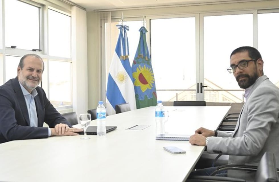 Bahía y Punta Alta denunciaron a Oiltanking por el derrame de petróleo