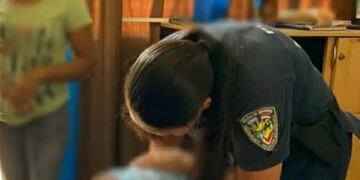 Realizaron las maniobras de reanimación el Oficial Ayudante Natanael Baez y la Cabo Primero Cintia Cieslik.