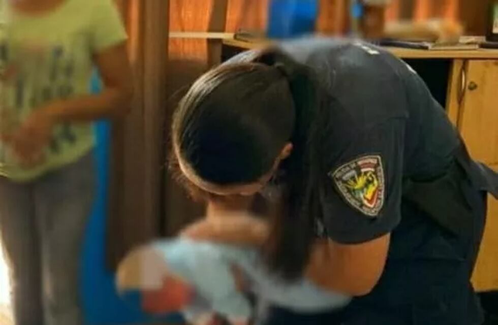 Policías reanimaron a un bebé de 15 días