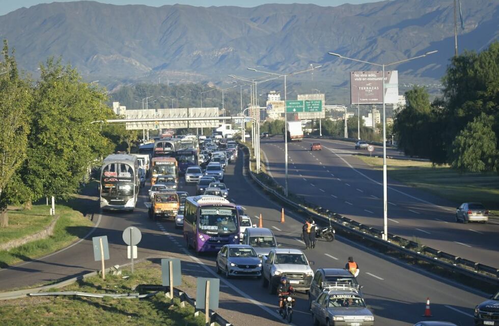 Feriados: qué se celebra en agosto, mes al que trasladarán el del 24 de mayo