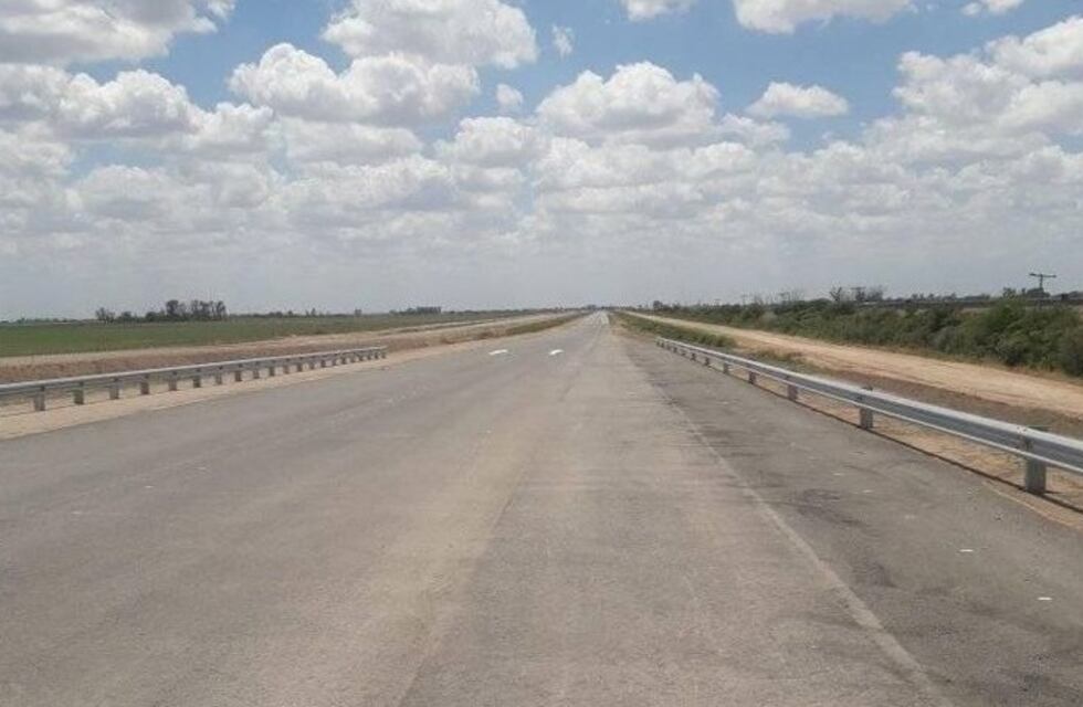 El Tío: heridas de gravedad para un hombre que chocó en bicicleta con un camión