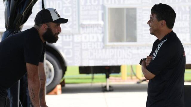 Gonzalo Higuaín visitó al plantel de River en Orlando.
