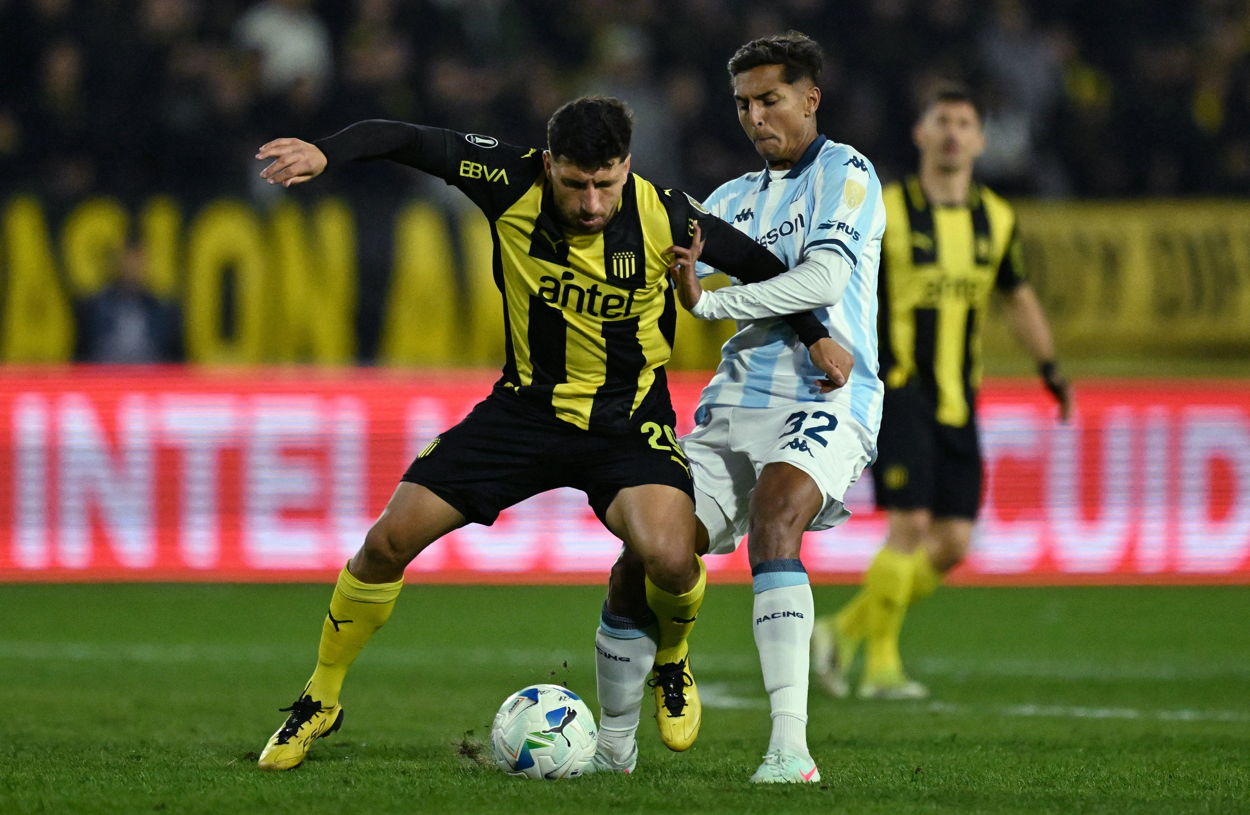 Remedi, de Peñarol, y Almendra, de Racing