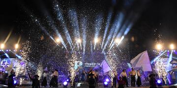 Rivadavia le canta al país
