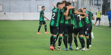 El Verdinegro ganó por penales y pasó a la segunda ronda.