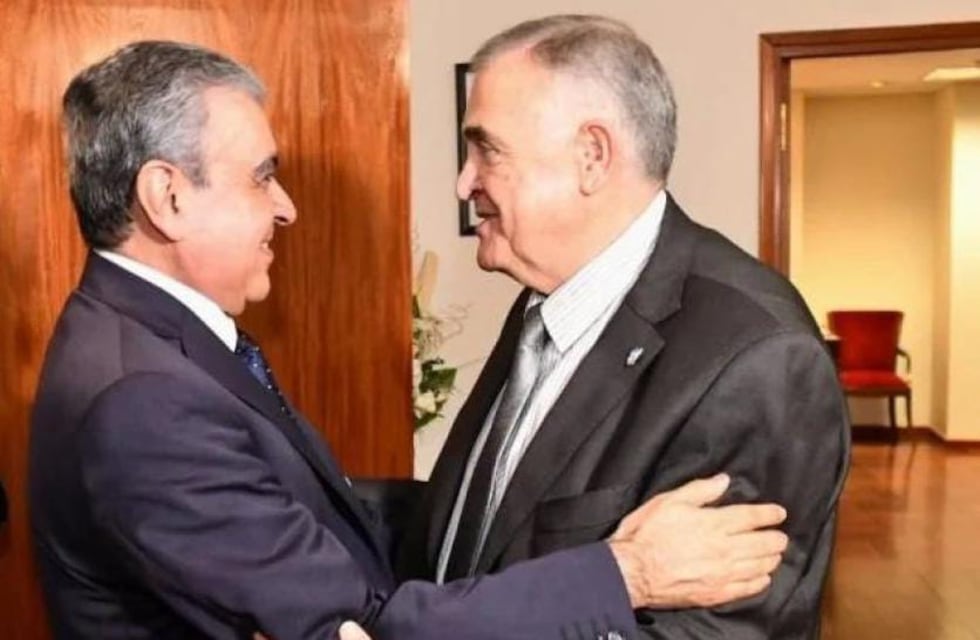 German Alfaro en un acuerdo con Osvaldo Jaldo